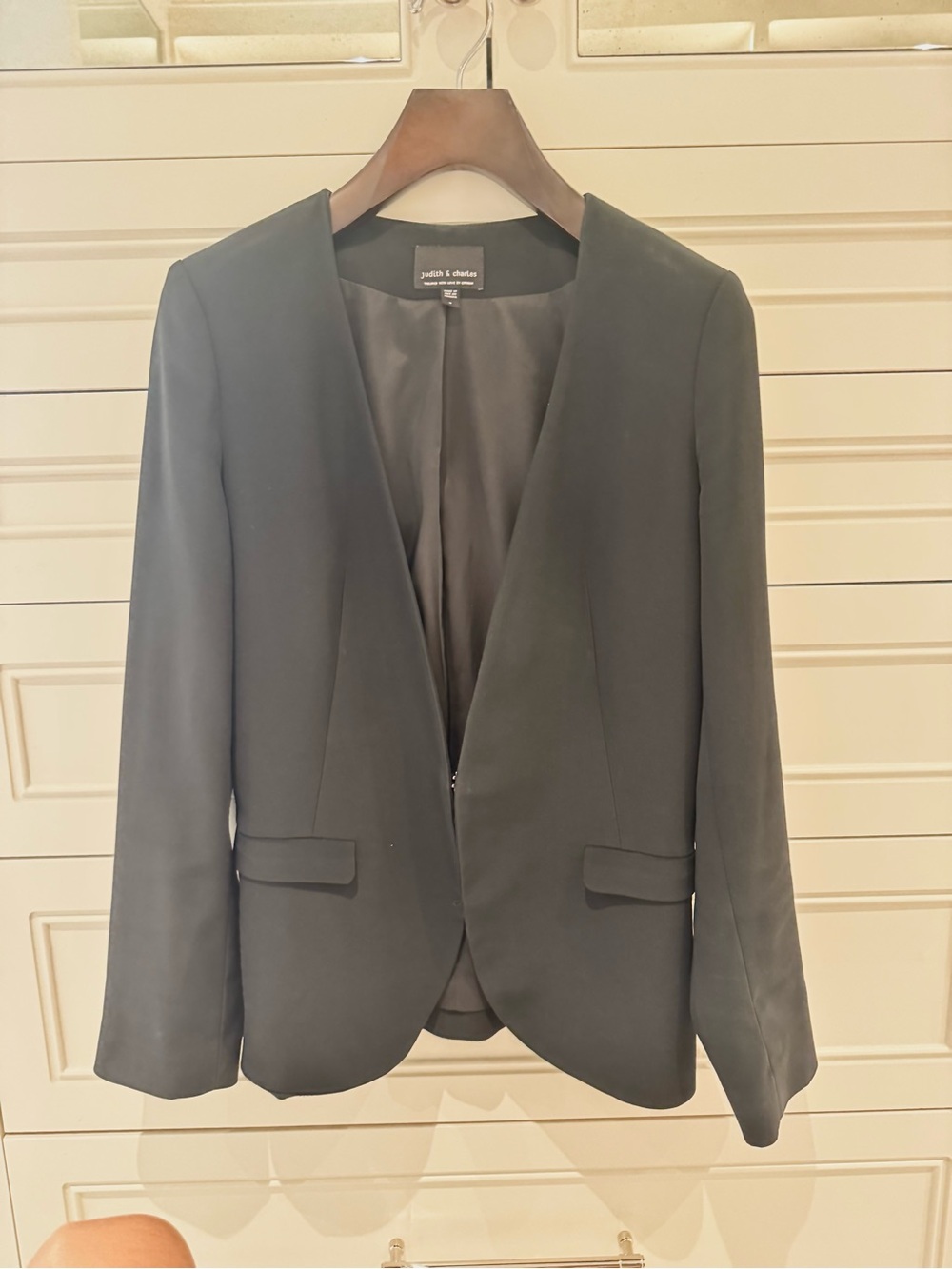 Judith & Charles Black Lapelless Tailored Blazer